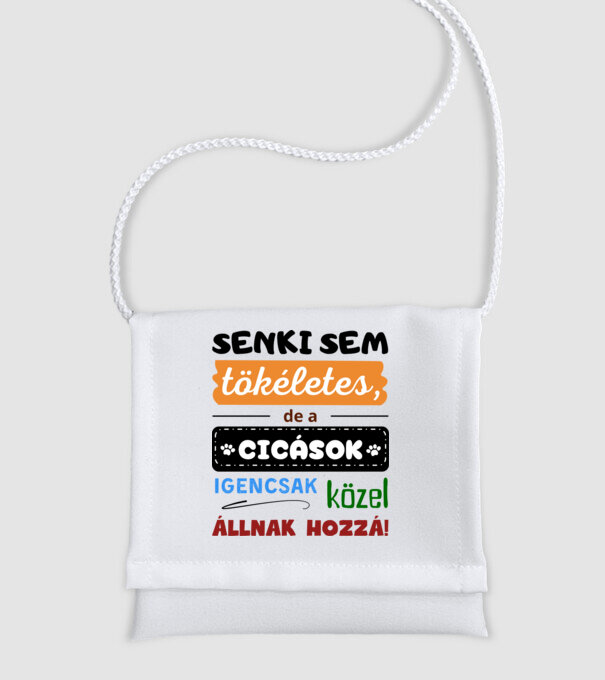  minta fehér pólón