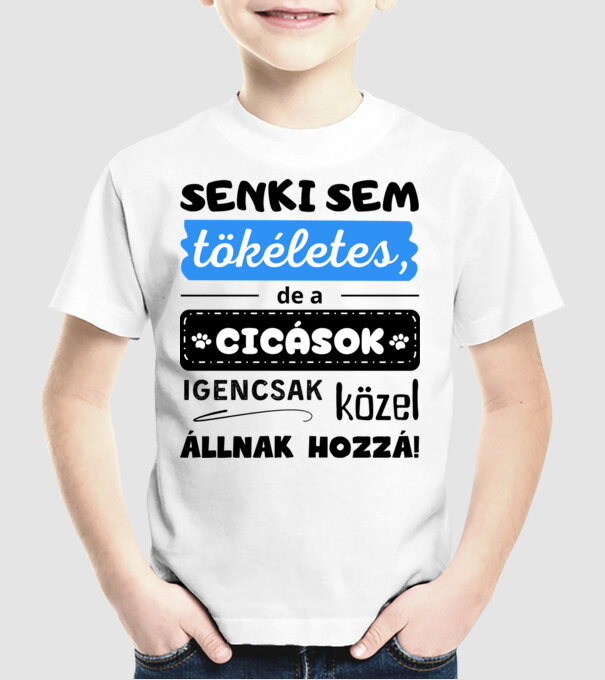  minta fehér pólón