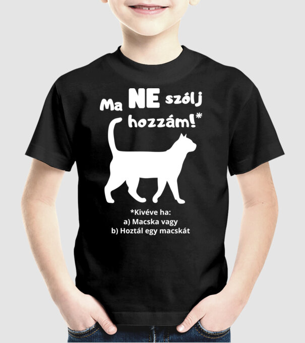  minta fekete pólón