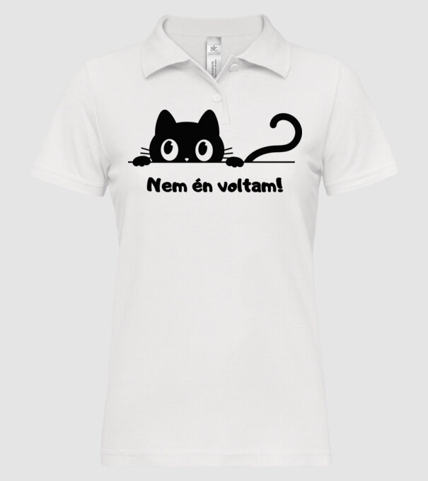  minta fehér pólón