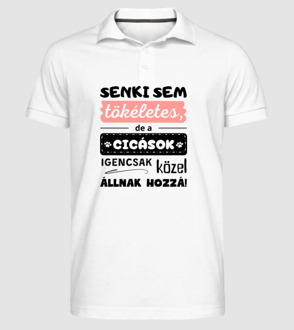  minta fehér pólón
