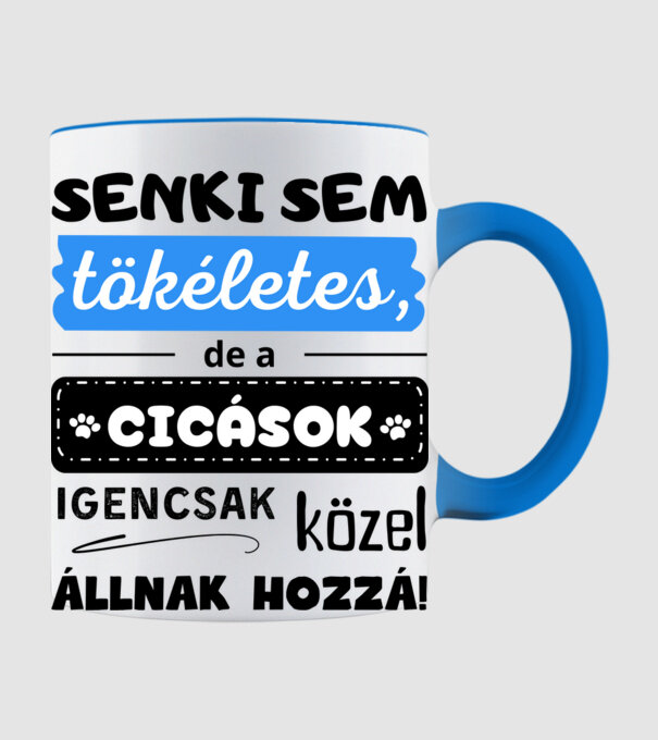  minta világoskék pólón